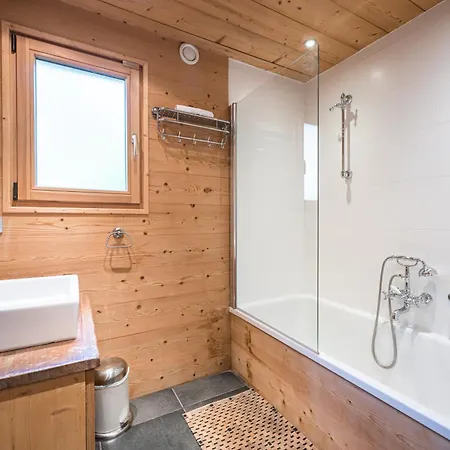 Chalet Le Chevreuil - Piscine Jacuzzi Et Sauna Le Grand-Bornand